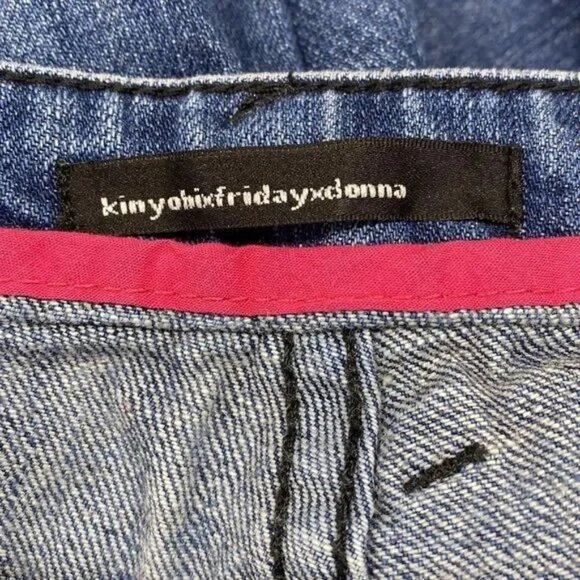 KINYOBI+FRIDAY SPLASH BOOT-CUT EMBROIDERED BACK POCKET DISTRESSED JEANS 26-EUC - Picture 7 of 9